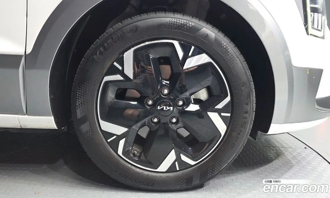 Kia Niro 2022 0.2 автомат (гидро), фото 5 Kia Niro 2022 0.2 автомат (гидро), фото 5