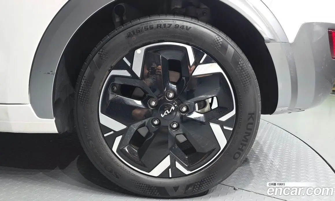 Kia Niro 2022 0.2 автомат (гидро), фото 7 Kia Niro 2022 0.2 автомат (гидро), фото 7