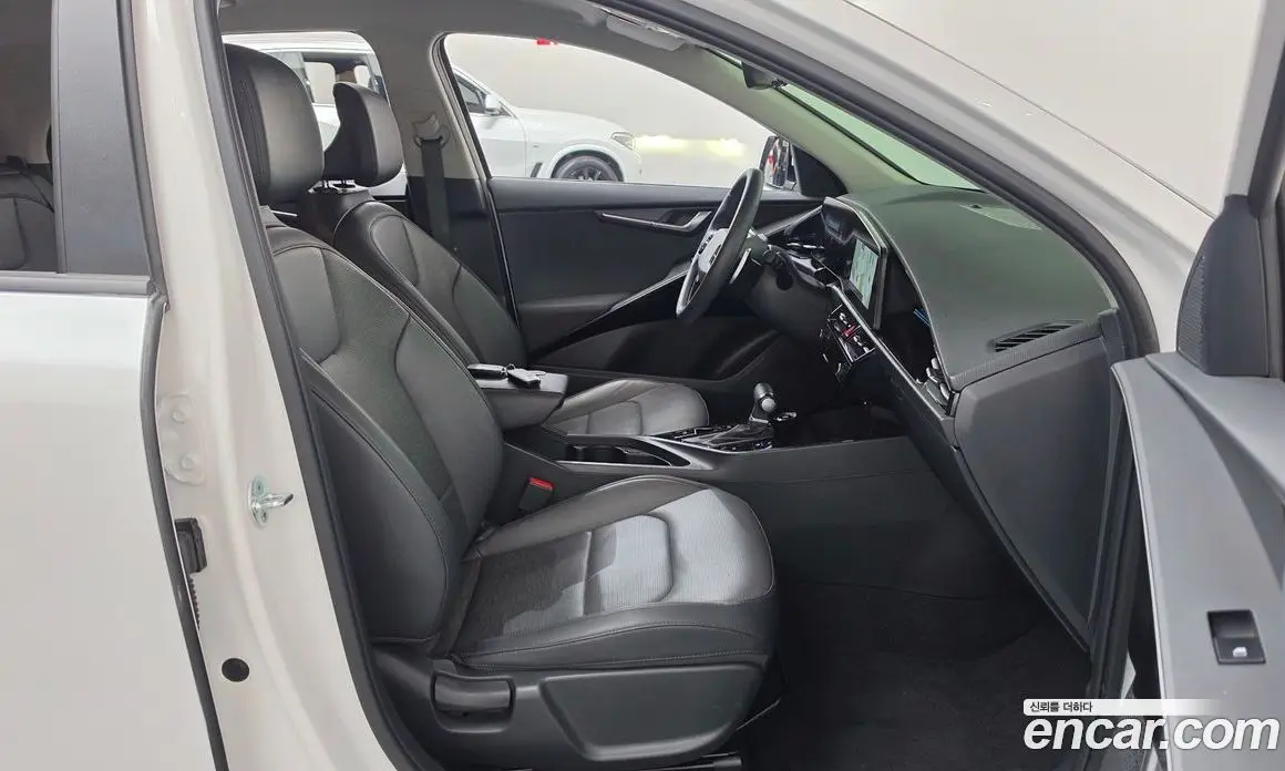 Kia Niro 2022 1.6 автомат (гидро), фото 16 Kia Niro 2022 1.6 автомат (гидро), фото 16