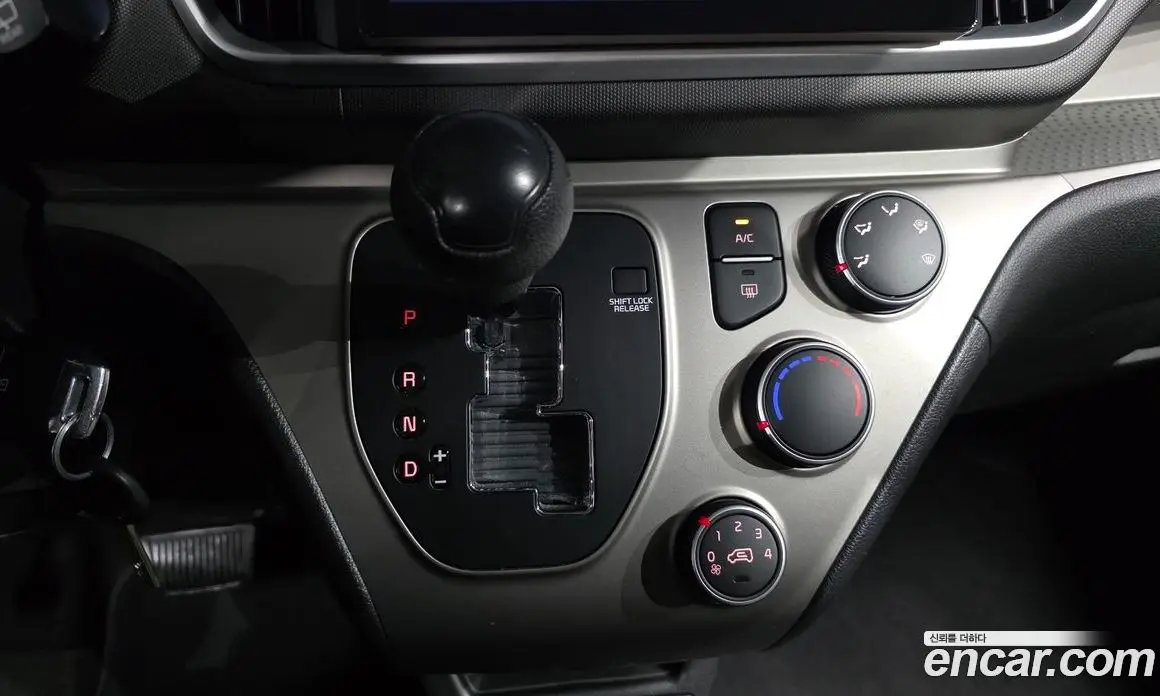 Kia Ray 2019 1.0 автомат (гидро), фото 12