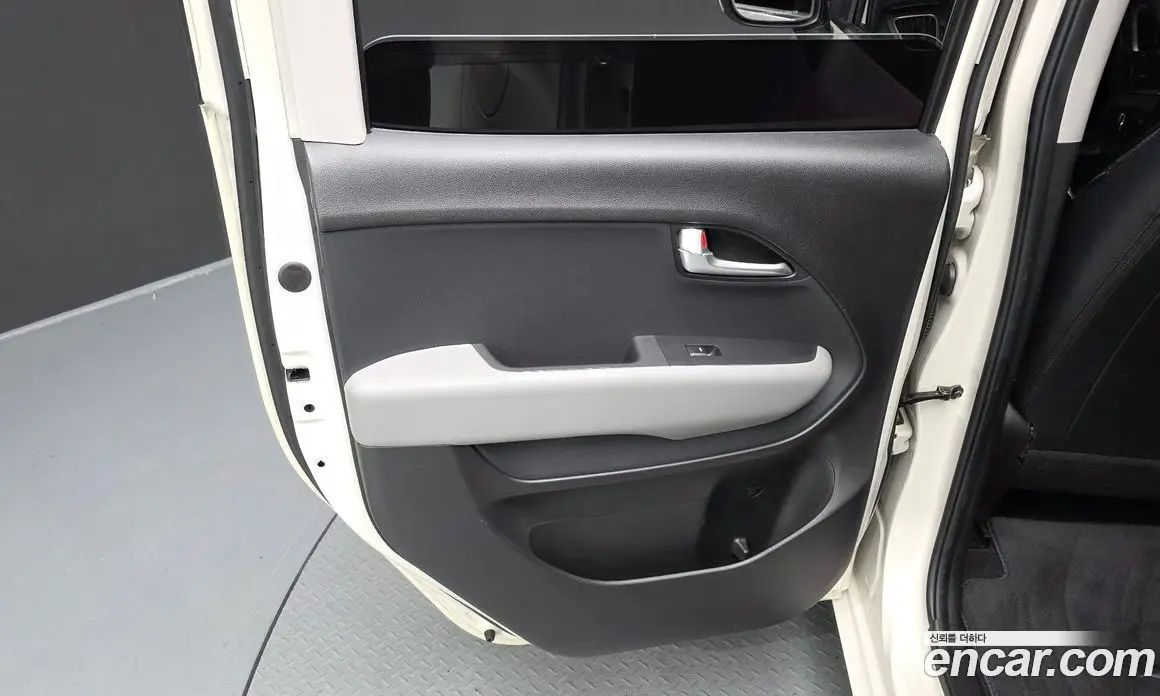 Kia Ray 2019 1.0 автомат (гидро), фото 15