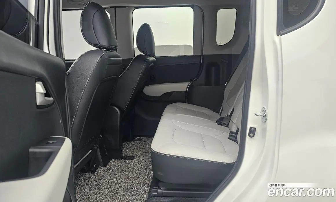 Kia Ray 2023 1.0 автомат (гидро), фото 16