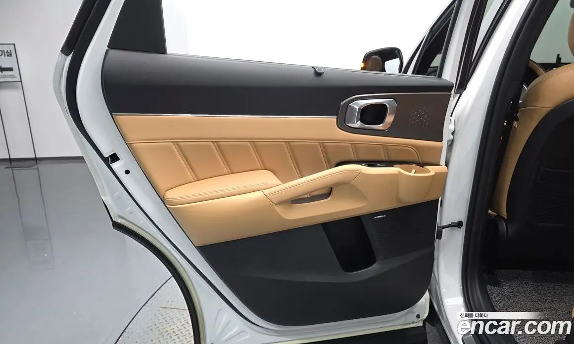 Kia Sorento 2022 1.6 автомат (гидро), фото 14