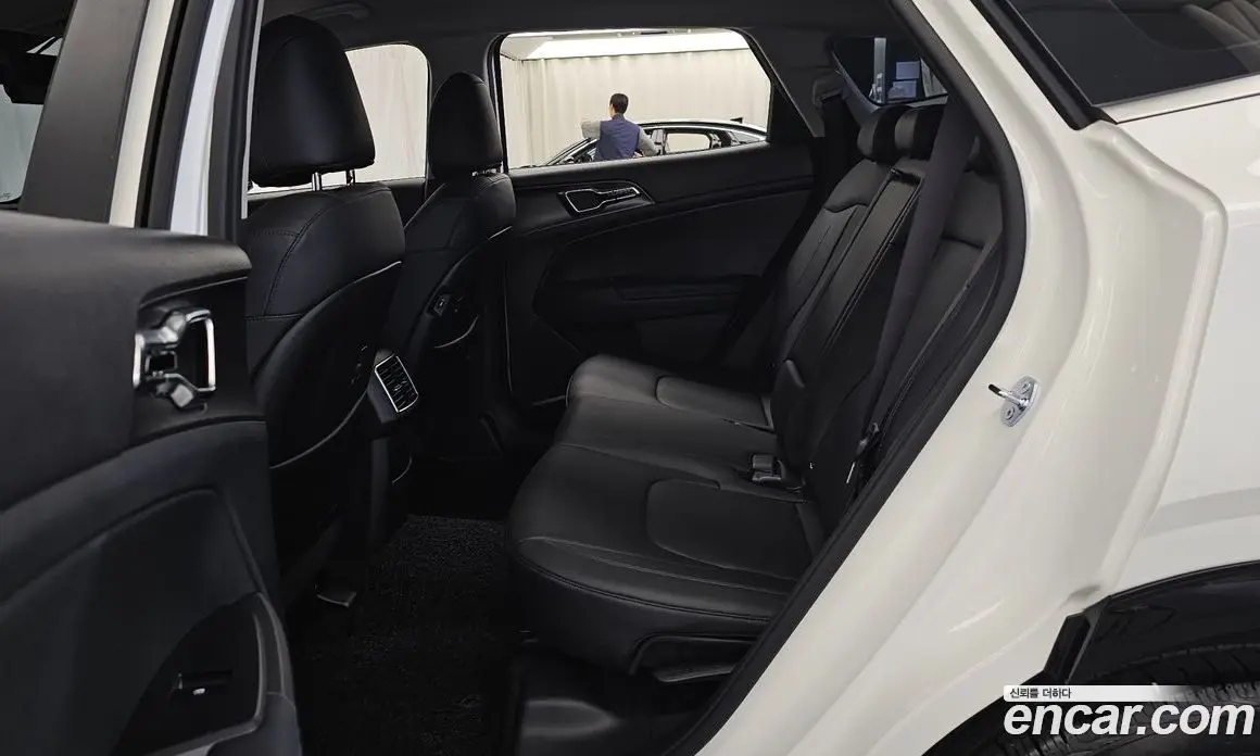 Kia Sportage 2025 1.6 автомат (гидро), фото 16 Kia Sportage 2025 1.6 автомат (гидро), фото 16
