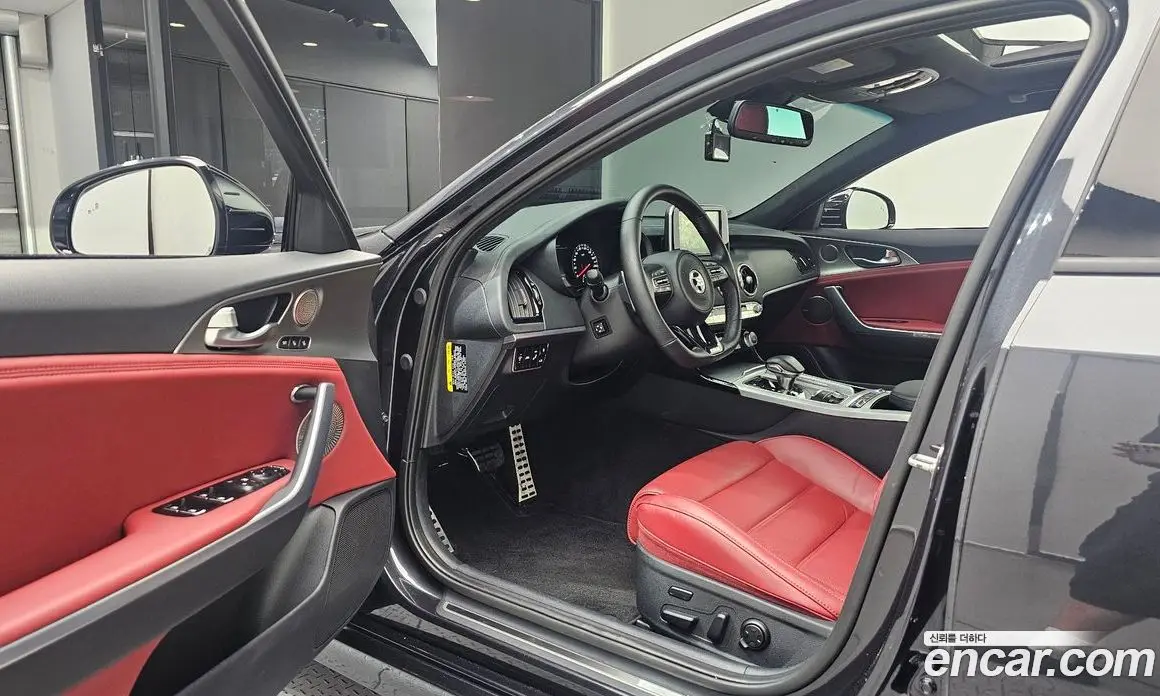 Kia Stinger 2018 3.3 автомат (гидро), фото 13