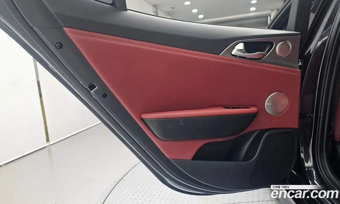 Kia Stinger 2018 3.3 автомат (гидро), фото 15