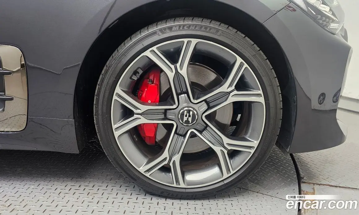 Kia Stinger 2018 3.3 автомат (гидро), фото 7
