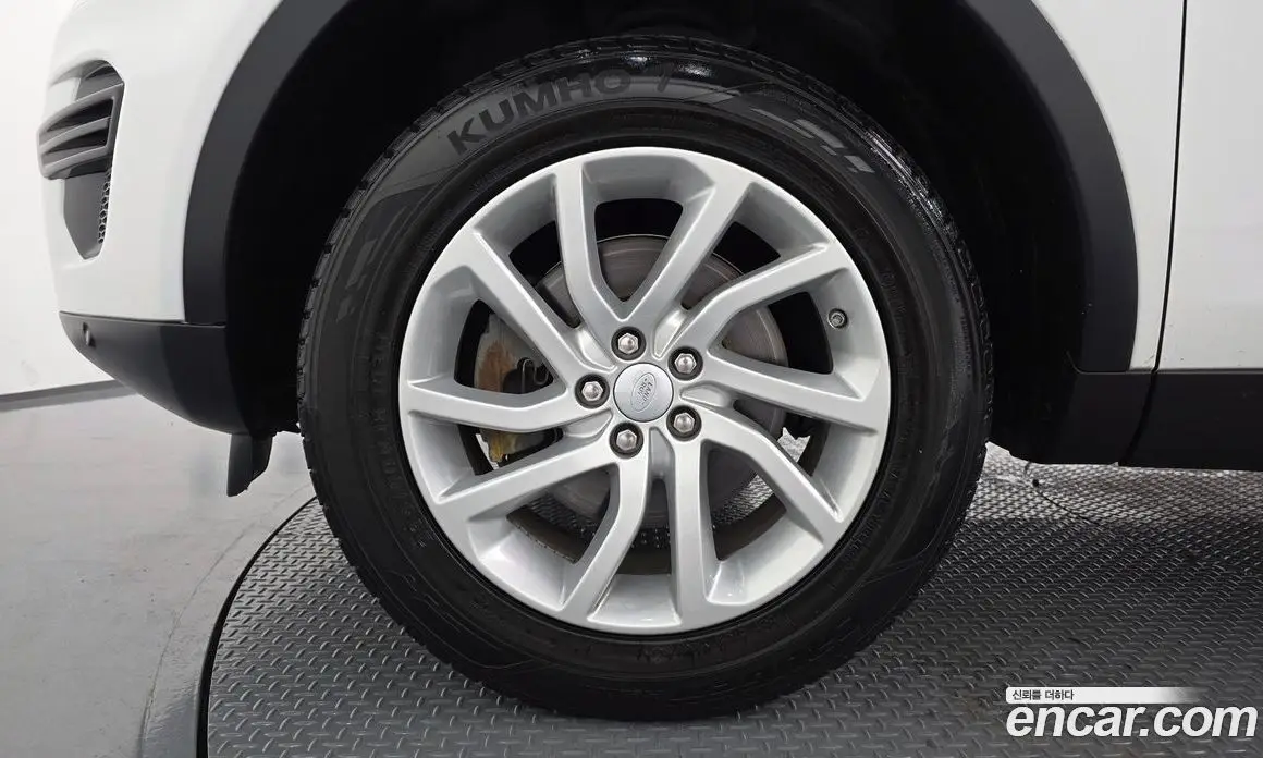 Land Rover Discovery Sport 2017 2.0 автомат (гидро), фото 5 Land Rover Discovery Sport 2017 2.0 автомат (гидро), фото 5