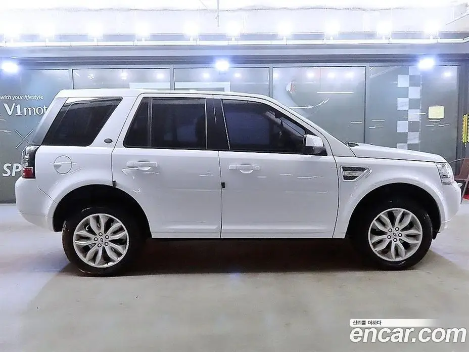 Land Rover Freelander 2013 2.2 автомат (гидро), фото 3 Land Rover Freelander 2013 2.2 автомат (гидро), фото 3