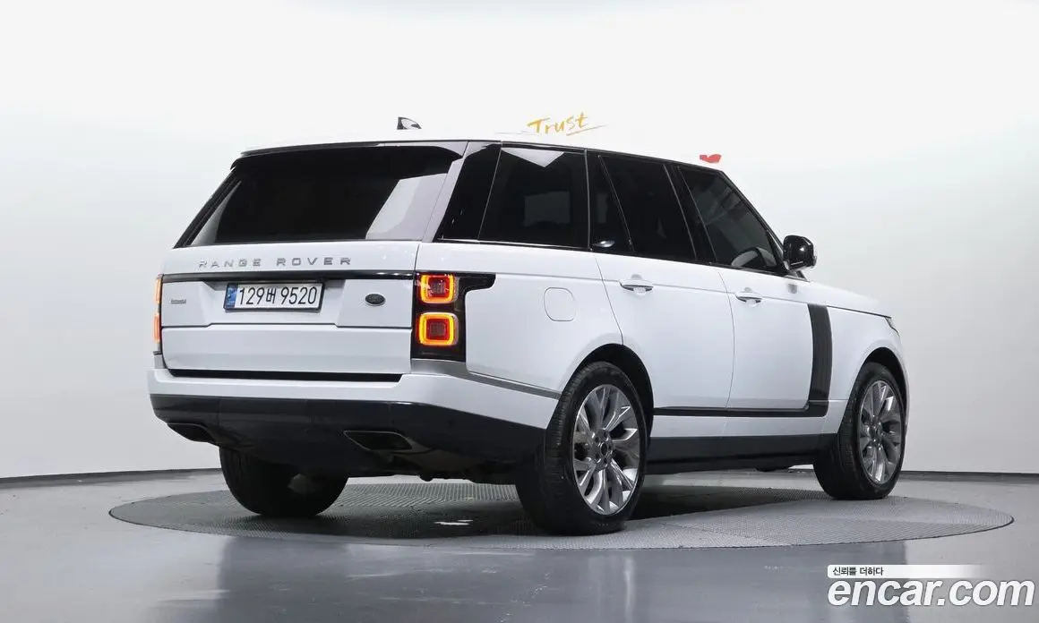 Land Rover Range Rover 2020 4.4 автомат (гидро), фото 1 Land Rover Range Rover 2020 4.4 автомат (гидро), фото 1
