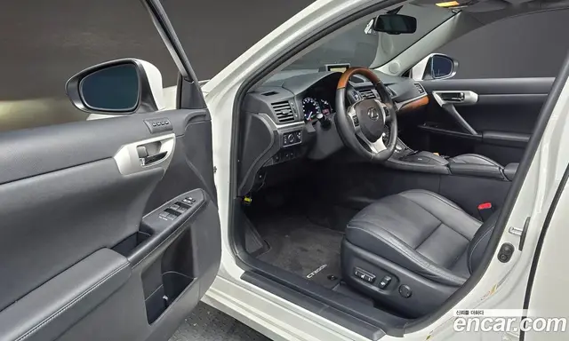 Lexus CT200h 2013 1.8 автомат (гидро), миниатюра 12