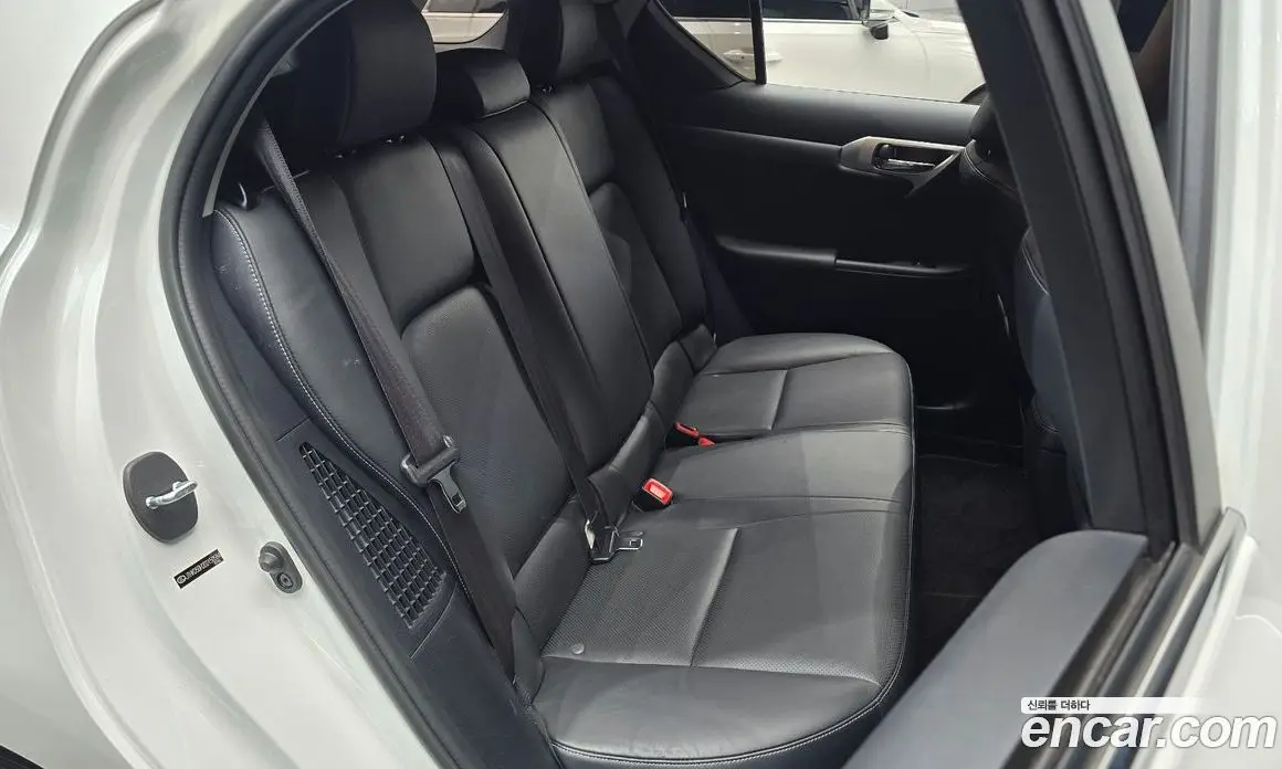 Lexus CT200h 2013 1.8 автомат (гидро), фото 16