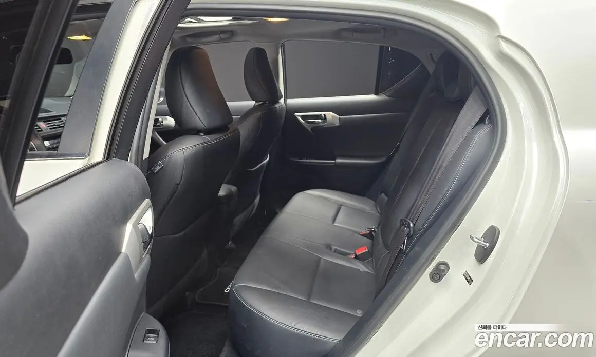 Lexus CT200h 2013 1.8 автомат (гидро), фото 17