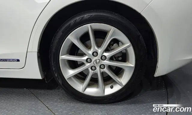 Lexus CT200h 2013 1.8 автомат (гидро), миниатюра 6
