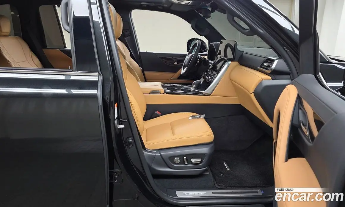 Lexus LX 2025 3.4 автомат (гидро), фото 15