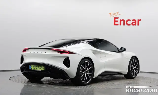 Lotus Emira, 2025, 10 972 км