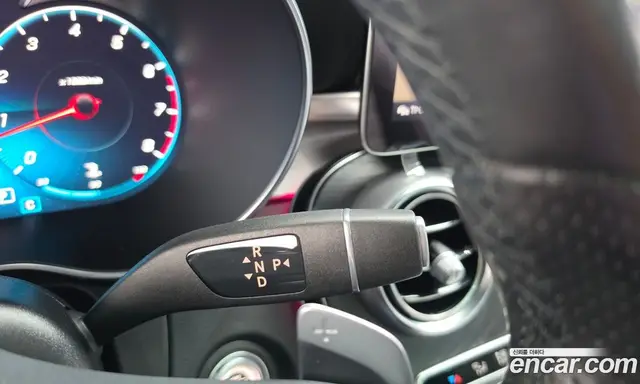 Mercedes-Benz C-Class 2022 2.0 автомат (гидро), миниатюра 12