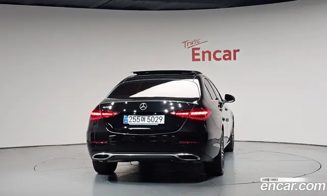 Mercedes-Benz C-Class 2024 2.0 автомат (гидро), миниатюра 3 Mercedes-Benz C-Class 2024 2.0 автомат (гидро), миниатюра 3