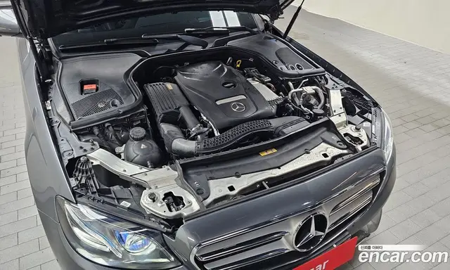 Mercedes-Benz E-Class 2016 2.0 автомат (гидро), миниатюра 5
