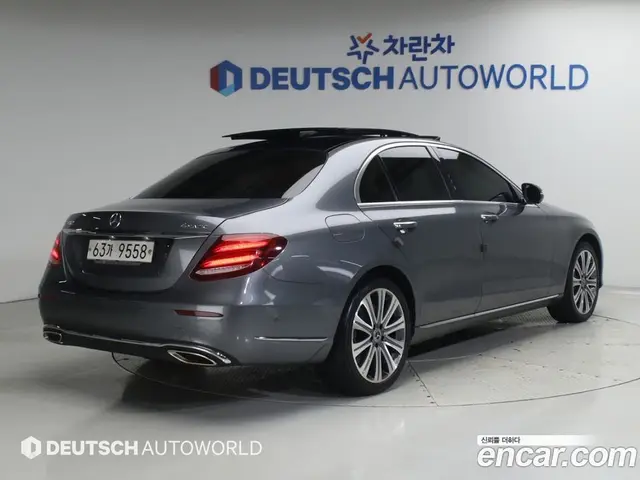 Mercedes-Benz E-Class 2017 3.0 автомат (гидро), миниатюра 2