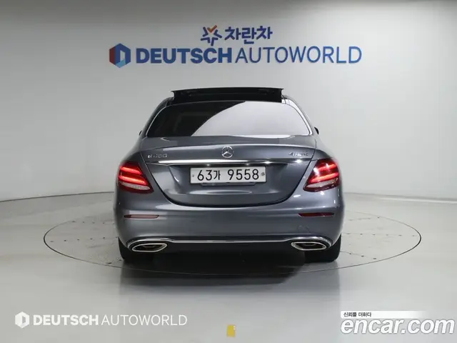 Mercedes-Benz E-Class 2017 3.0 автомат (гидро), миниатюра 4