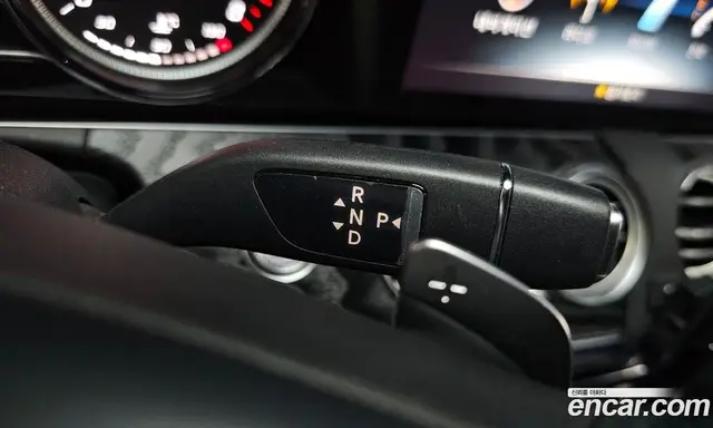 Mercedes-Benz E-Class 2017 2.0 автомат (гидро), миниатюра 11