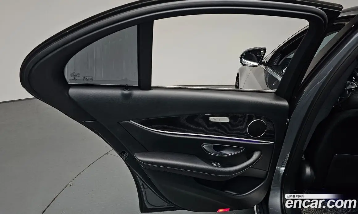 Mercedes-Benz E-Class 2017 2.0 автомат (гидро), фото 14