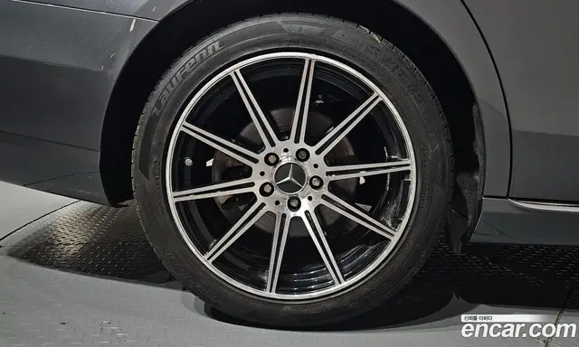 Mercedes-Benz E-Class 2017 2.0 автомат (гидро), миниатюра 6
