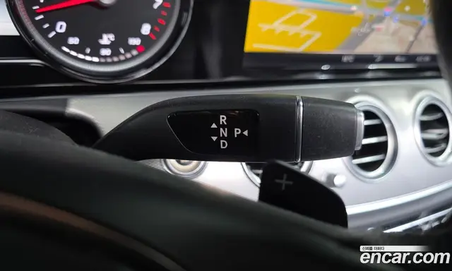Mercedes-Benz E-Class 2018 2.0 автомат (гидро), миниатюра 12
