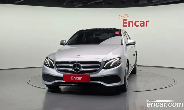 Mercedes-Benz E-Class 2018 2.0 автомат (гидро), миниатюра 3 Mercedes-Benz E-Class 2018 2.0 автомат (гидро), миниатюра 3