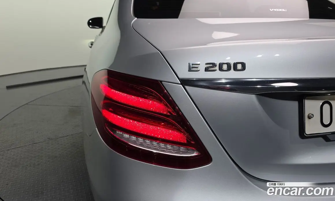 Mercedes-Benz E-Class 2018 2.0 автомат (гидро), фото 9 Mercedes-Benz E-Class 2018 2.0 автомат (гидро), фото 9