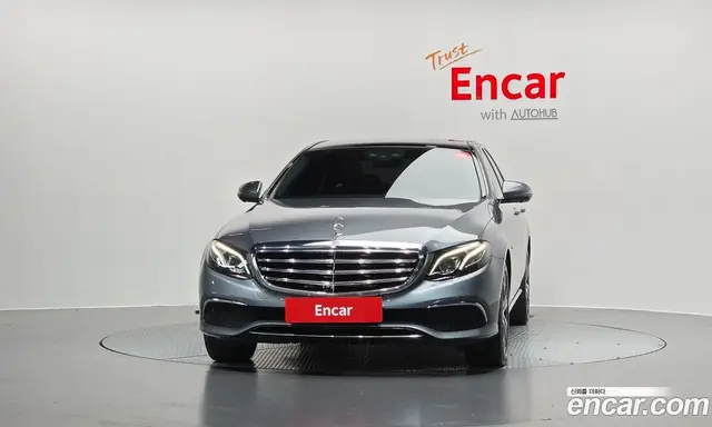 Mercedes-Benz E-Class 2019 2.0 автомат (гидро), миниатюра 3