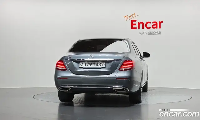 Mercedes-Benz E-Class 2019 2.0 автомат (гидро), миниатюра 4