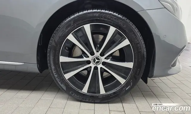 Mercedes-Benz E-Class 2019 2.0 автомат (гидро), миниатюра 7