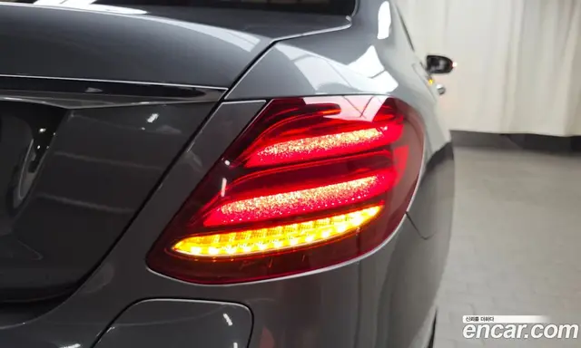 Mercedes-Benz E-Class 2019 2.0 автомат (гидро), миниатюра 9
