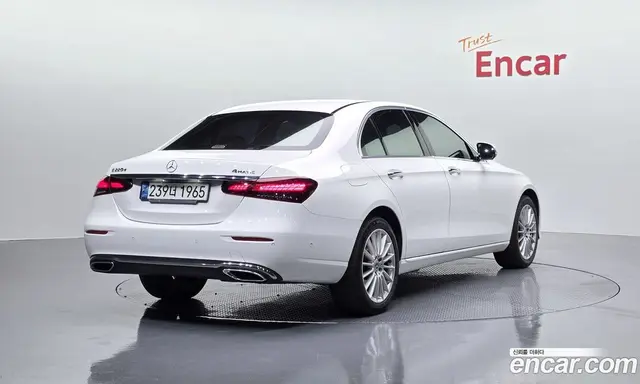 Mercedes-Benz E-Class 2021 1.9 автомат (гидро), миниатюра 2