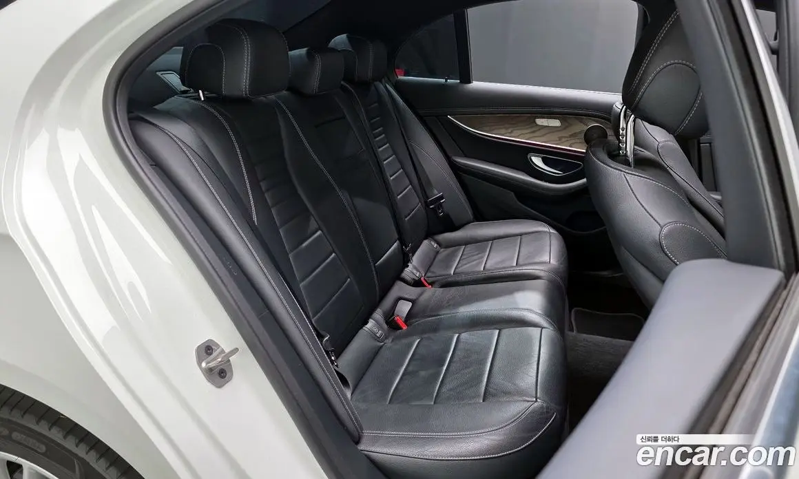 Mercedes-Benz E-Class 2021 1.9 автомат (гидро), фото 17