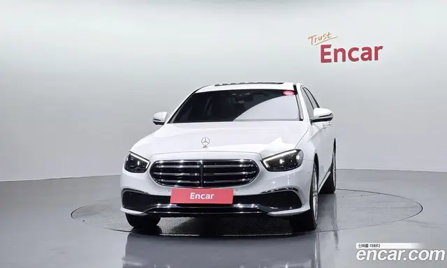 Mercedes-Benz E-Class 2021 1.9 автомат (гидро), миниатюра 3