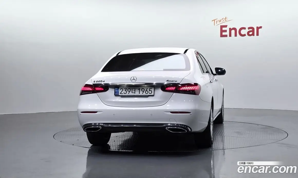 Mercedes-Benz E-Class 2021 1.9 автомат (гидро), фото 4