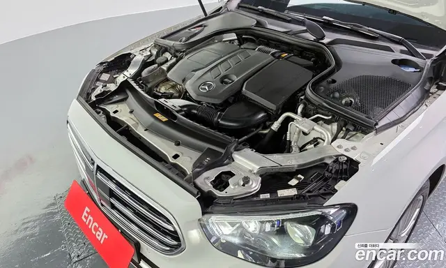 Mercedes-Benz E-Class 2021 1.9 автомат (гидро), миниатюра 6