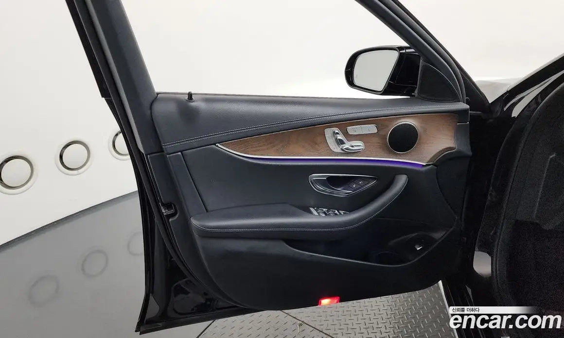 Mercedes-Benz E-Class 2021 2.0 автомат (гидро), фото 14