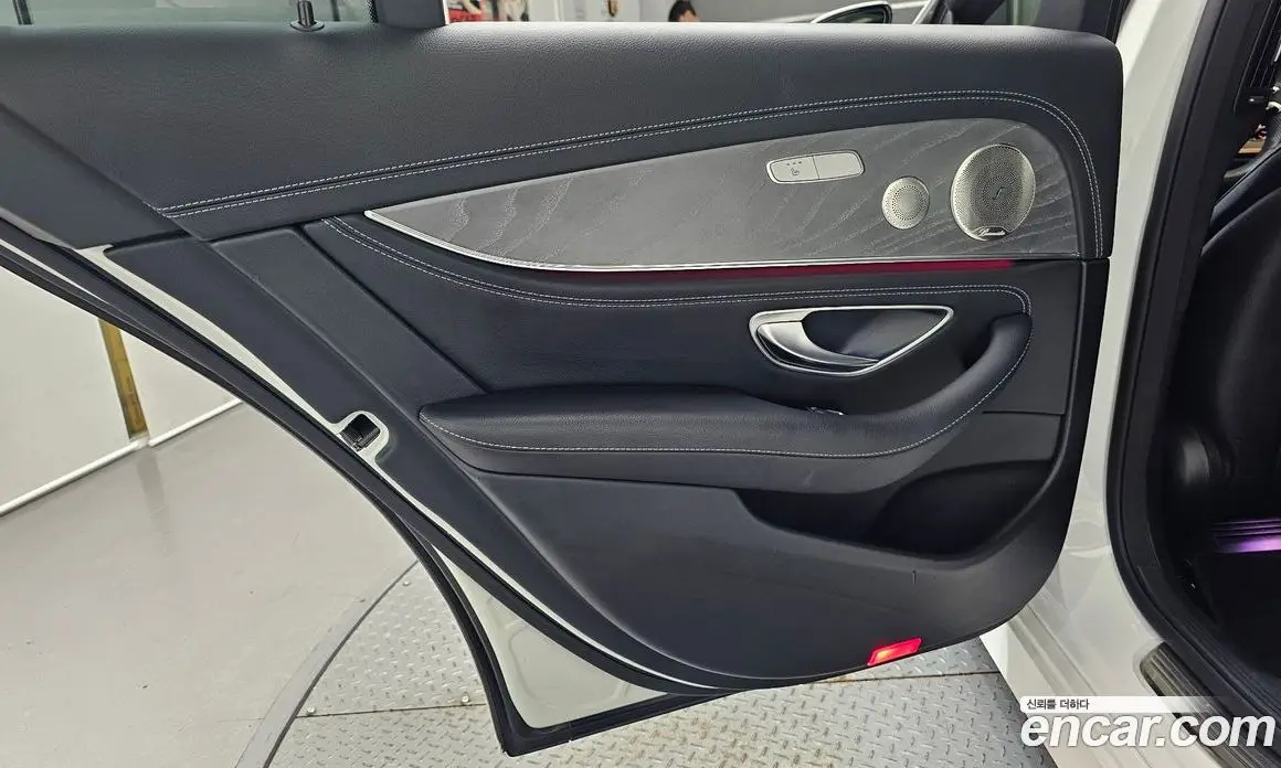 Mercedes-Benz E-Class 2022 2.0 автомат (гидро), фото 15 Mercedes-Benz E-Class 2022 2.0 автомат (гидро), фото 15