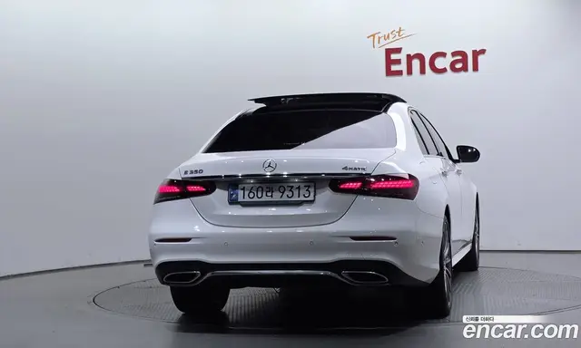Mercedes-Benz E-Class 2022 2.0 автомат (гидро), миниатюра 4 Mercedes-Benz E-Class 2022 2.0 автомат (гидро), миниатюра 4