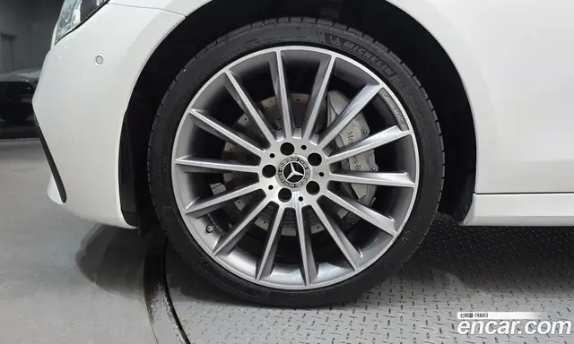 Mercedes-Benz E-Class 2022 2.0 автомат (гидро), миниатюра 5 Mercedes-Benz E-Class 2022 2.0 автомат (гидро), миниатюра 5