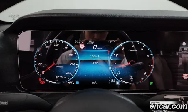 Mercedes-Benz E-Class 2022 2.0 автомат (гидро), миниатюра 11