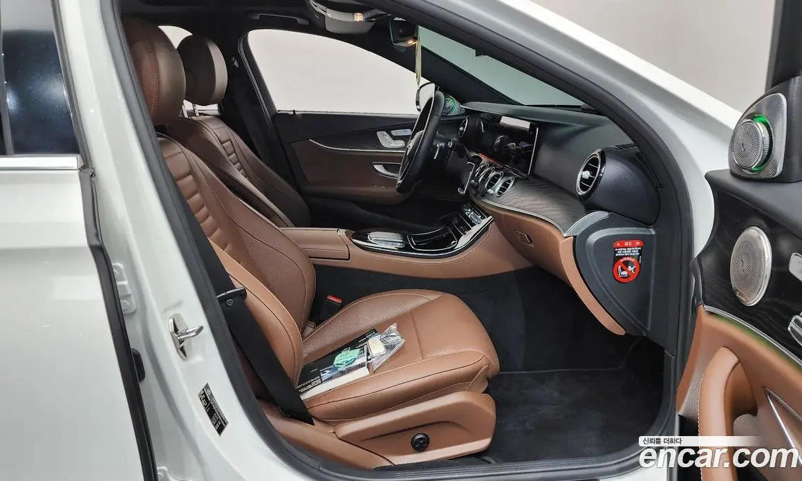 Mercedes-Benz E-Class 2022 2.0 автомат (гидро), фото 16