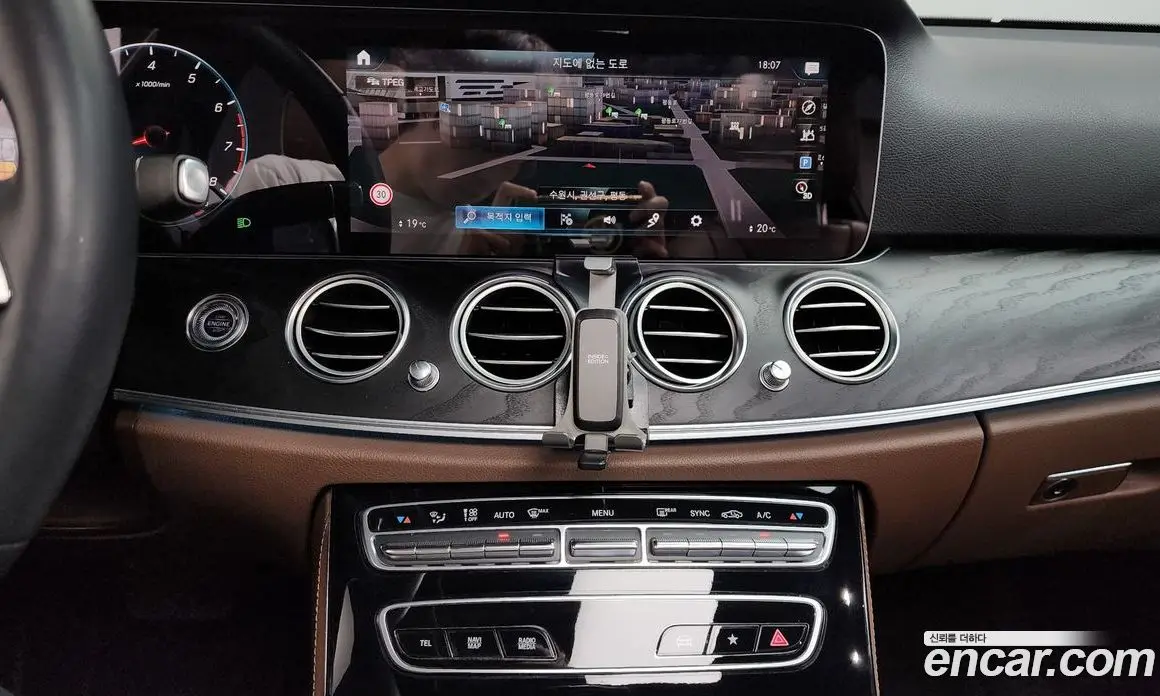 Mercedes-Benz E-Class 2022 2.0 автомат (гидро), фото 19