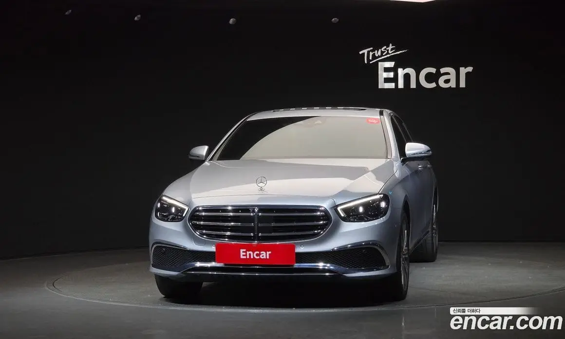 Mercedes-Benz E-Class 2023 2.0 автомат (гидро), фото 3
