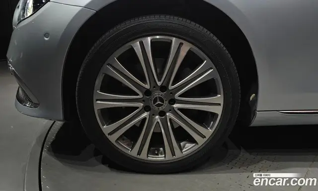 Mercedes-Benz E-Class 2023 2.0 автомат (гидро), миниатюра 5
