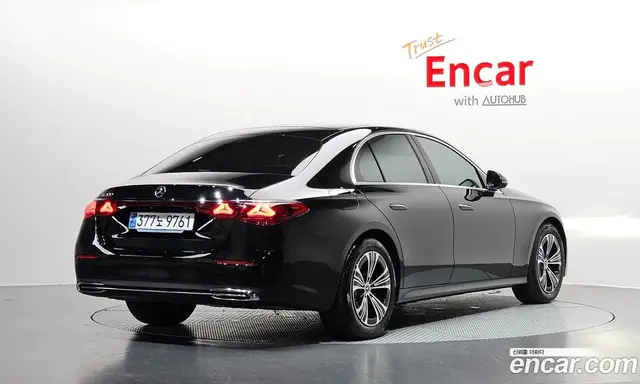Mercedes-Benz E-Class, 2024, 51 962 км